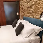 Esperetusa House *